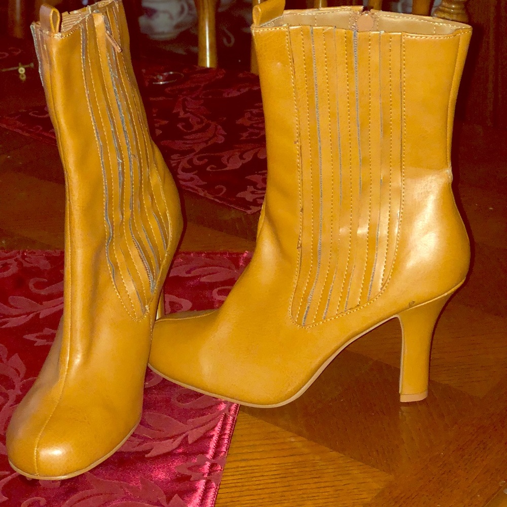 Brand new Boots